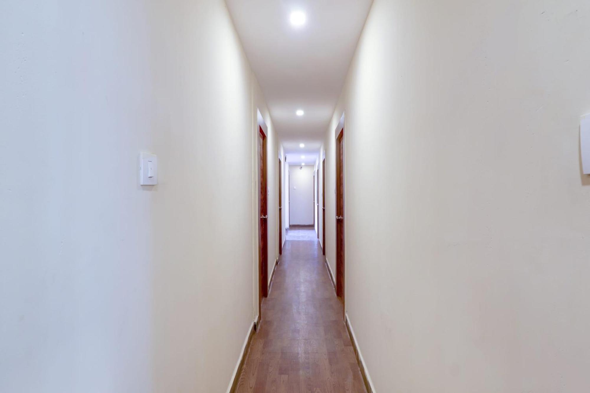 Hotel O Rsquare Elite Sururnagar 外观 照片