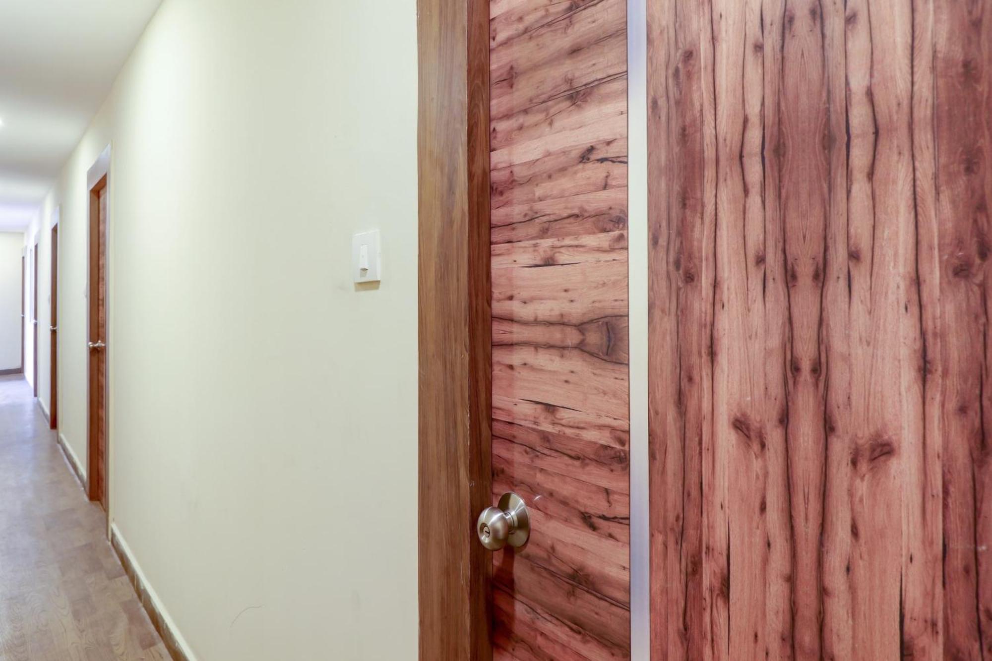 Hotel O Rsquare Elite Sururnagar 外观 照片