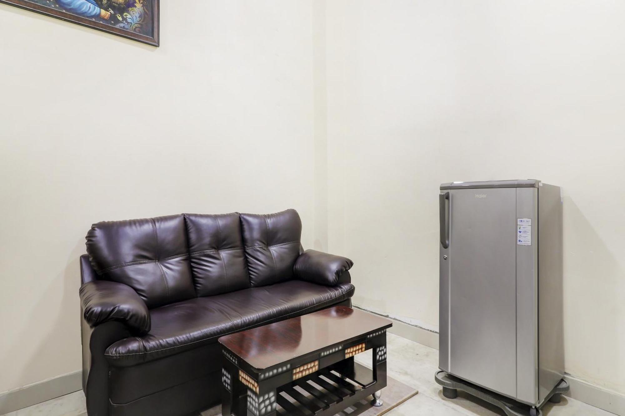 Hotel O Rsquare Elite Sururnagar 外观 照片