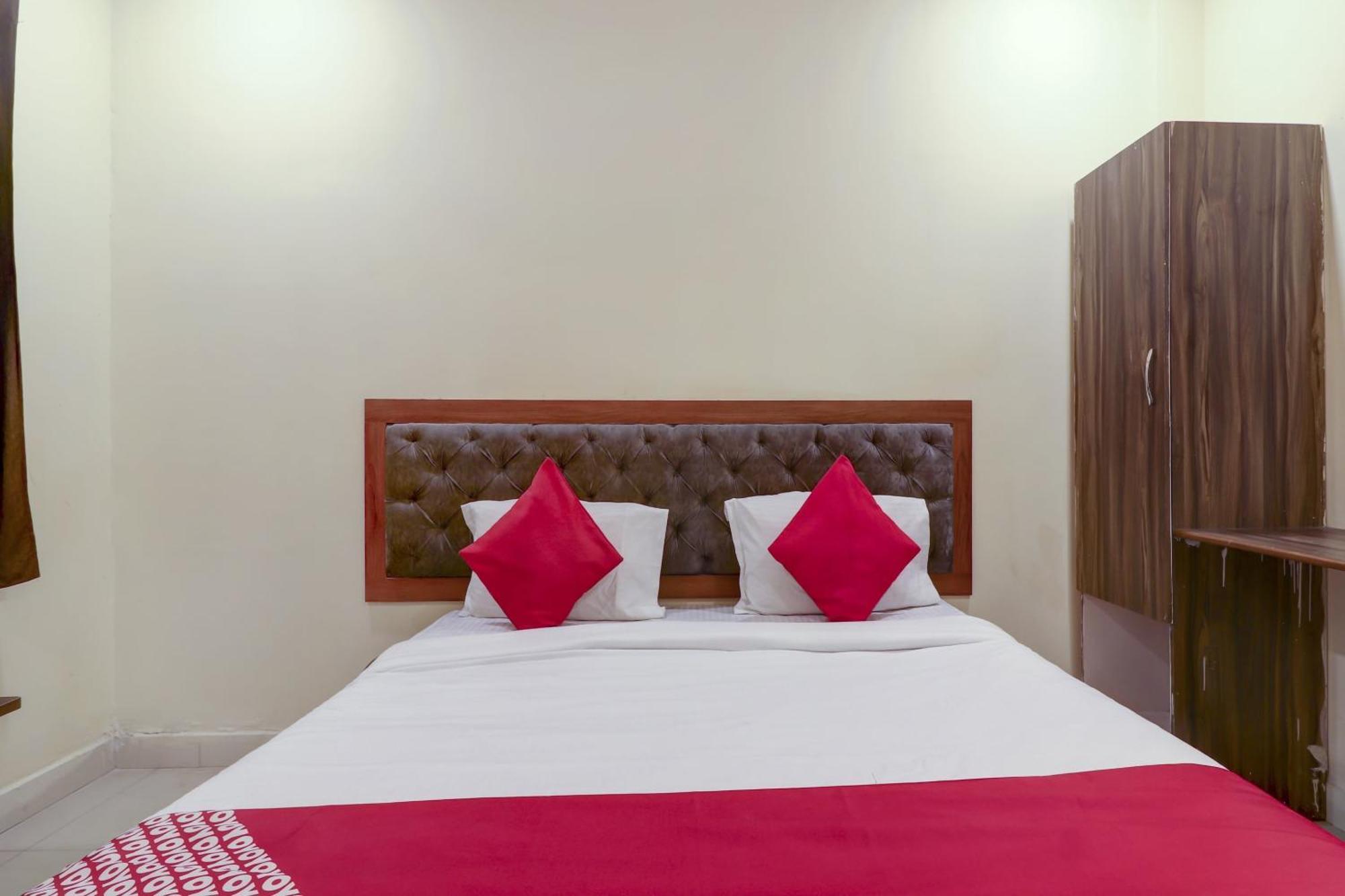 Hotel O Rsquare Elite Sururnagar 外观 照片