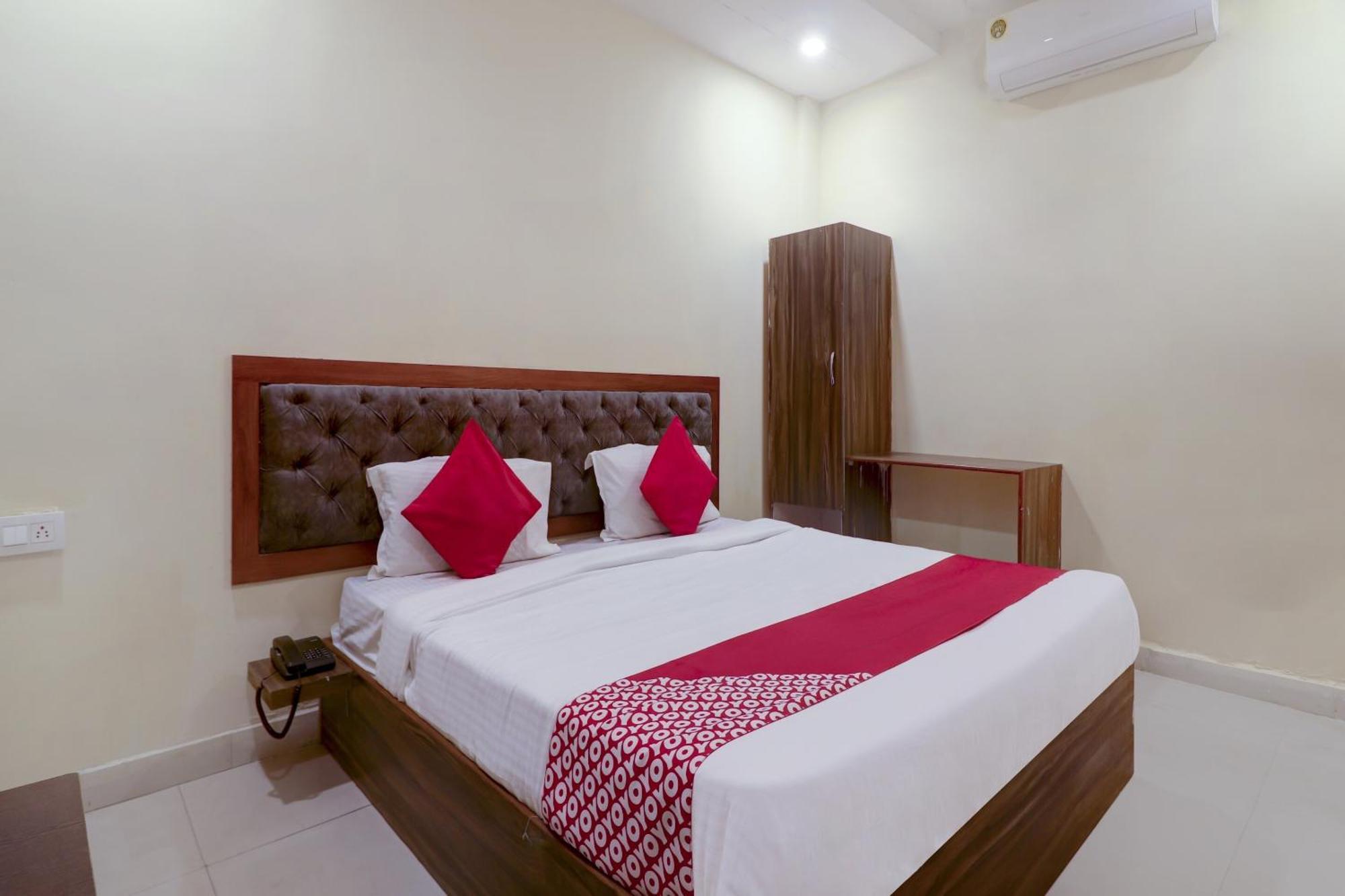 Hotel O Rsquare Elite Sururnagar 外观 照片