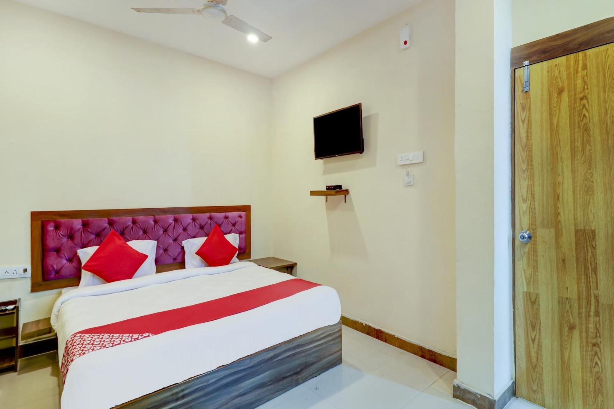 Hotel O Rsquare Elite Sururnagar 外观 照片